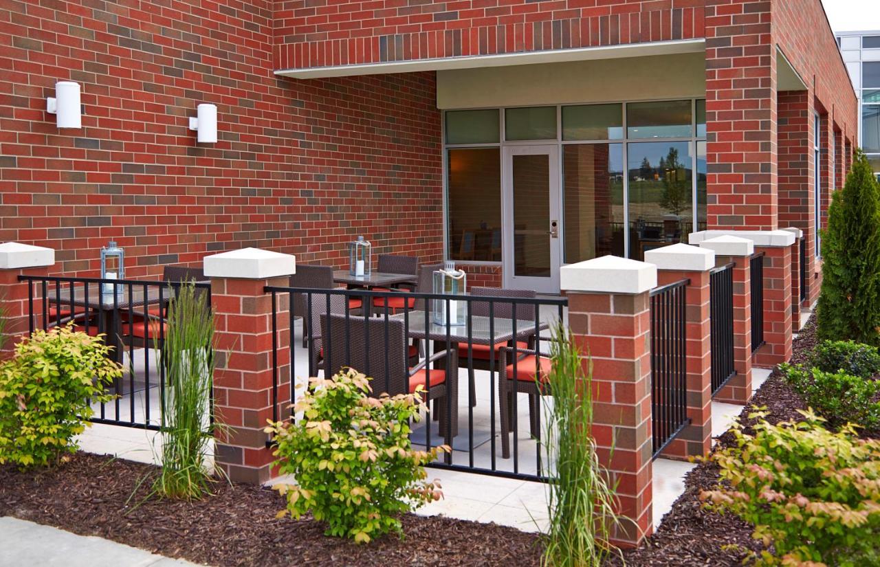 Hyatt Place Lansing-East Exterior foto